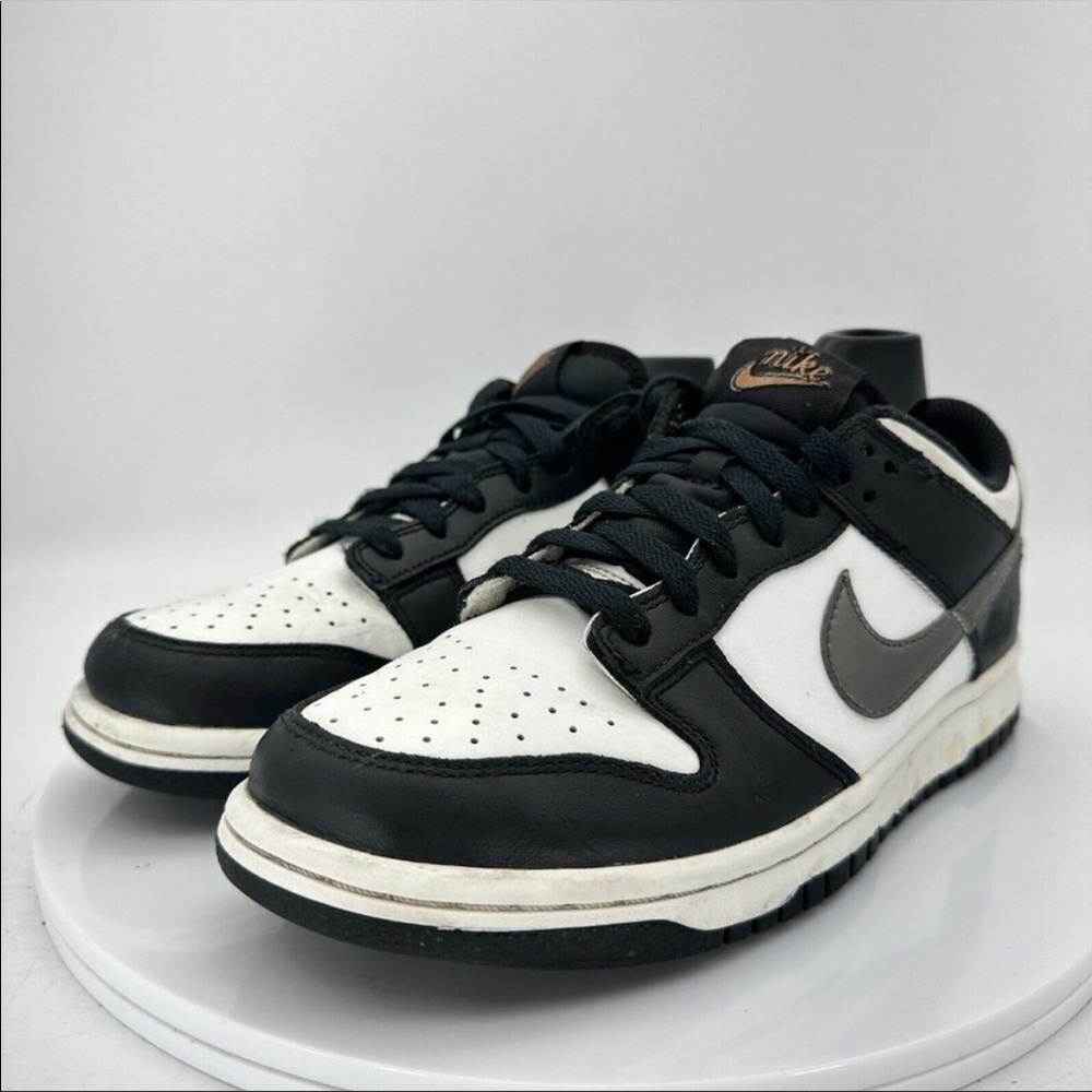 Nike Dunk Low SE Size 7Y Women 8.5 DH9764-001 Off Noir Summit Metallic BRAND NEW
